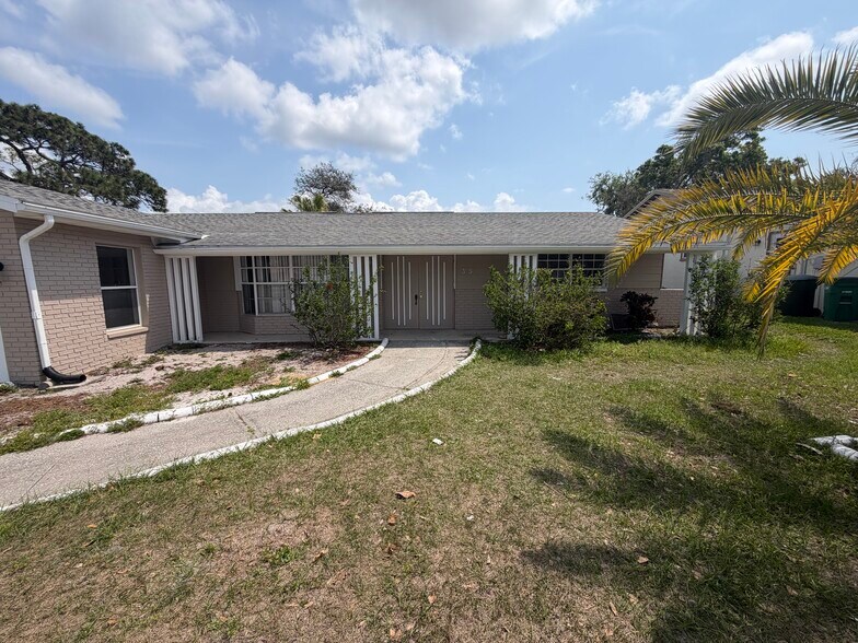 35 Harbor Woods Cir, Safety Harbor, FL à vendre - Photo de l’immeuble – Image 3 sur 39