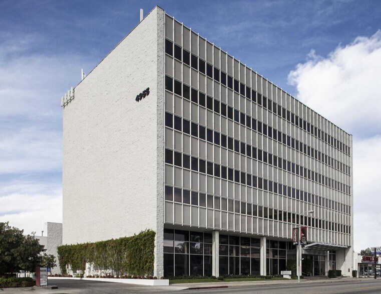 4955 Van Nuys Blvd, Sherman Oaks, CA à louer - Photo principale – Image 1 sur 11
