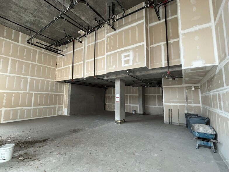 28 N Almaden Ave, San Jose, CA à louer - Photo intérieure – Image 3 sur 12