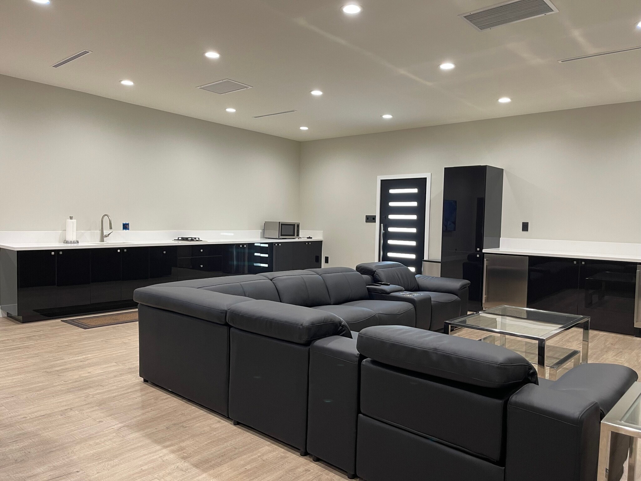 5627 Cahuenga Blvd, North Hollywood, CA à vendre Photo principale– Image 1 sur 16