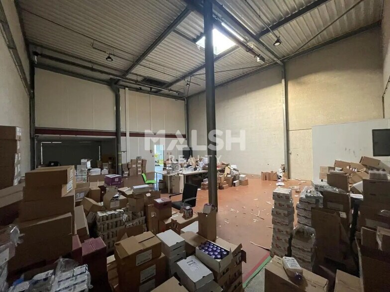 Local d’activités dans Bron à louer - Photo intérieure – Image 3 sur 10