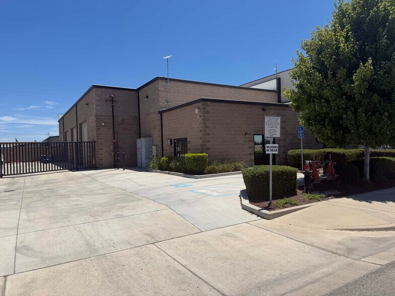 1700 Olympic Dr, Turlock, CA à louer - Photo de l’immeuble – Image 2 sur 5