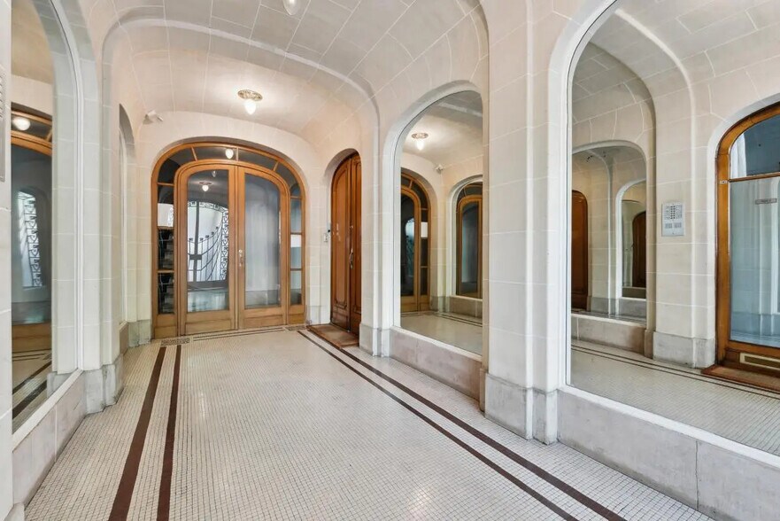 19 B Boulevard Delessert, Paris à louer - Photo de l’immeuble – Image 2 sur 14