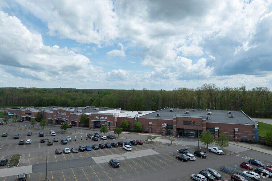 7555-7705 Market Place Dr, Aurora, OH à vendre - Photo principale – Image 1 sur 6
