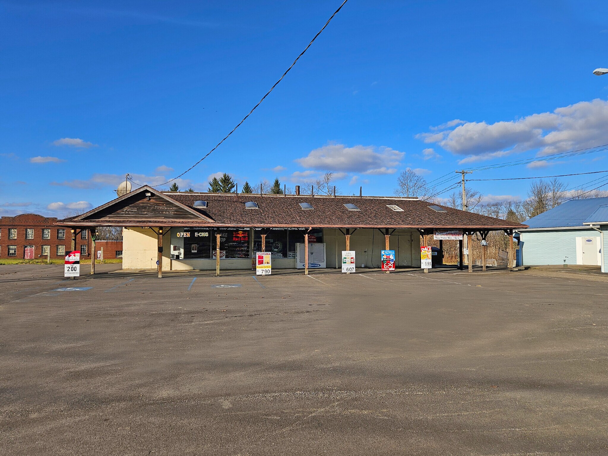 110 Railroad St, Cambridge Springs, PA à vendre Photo de l’immeuble– Image 1 sur 23