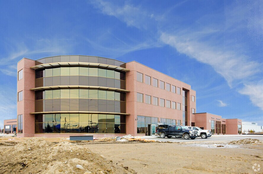 222 Mapleview Dr, Barrie, ON à louer - Photo principale – Image 1 sur 4