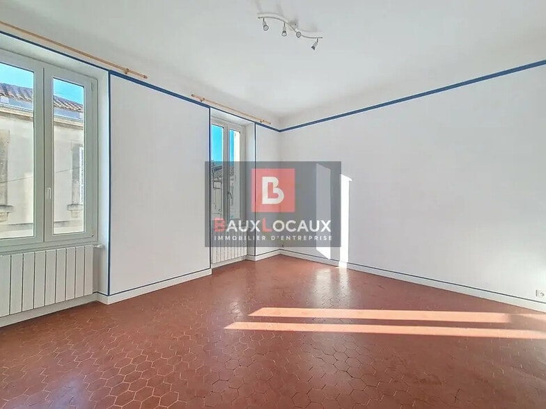 Bureau dans Salon-de-Provence à vendre - Photo intérieure – Image 3 sur 7