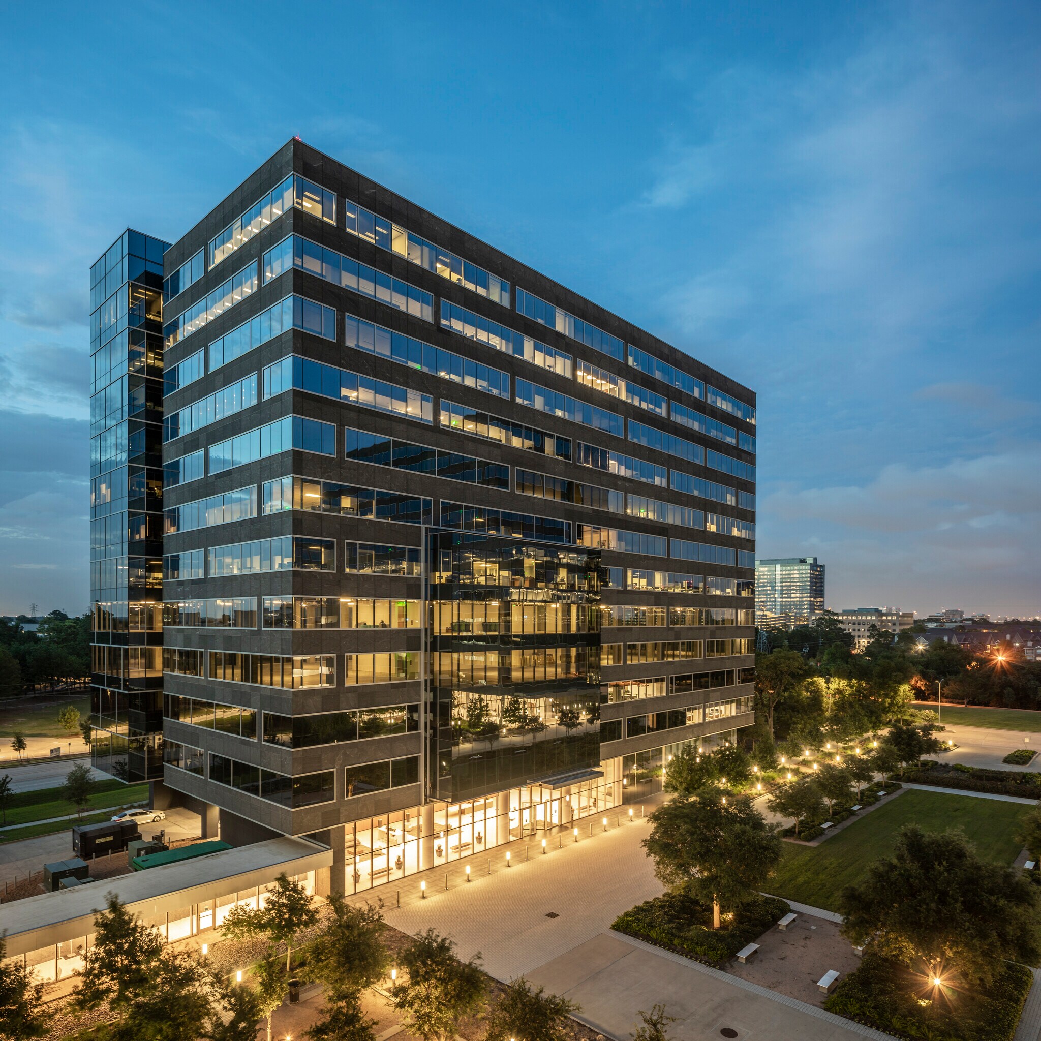 15375 Memorial Dr, Houston, TX à louer Photo de l’immeuble– Image 1 sur 21