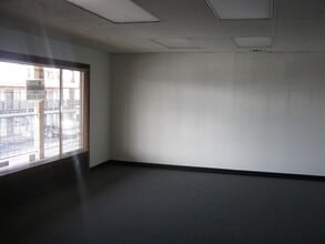 1580 E Edinger Ave, Santa Ana, CA à louer Photo intérieure– Image 1 sur 6