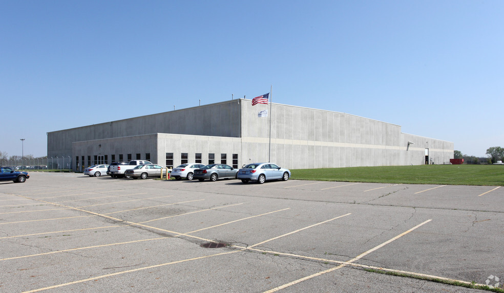 475 E High St, London, OH à louer - Photo de l’immeuble – Image 2 sur 4