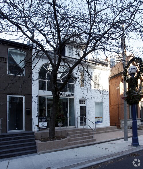 84 Scollard St, Toronto, ON à louer - Photo principale – Image 1 sur 2