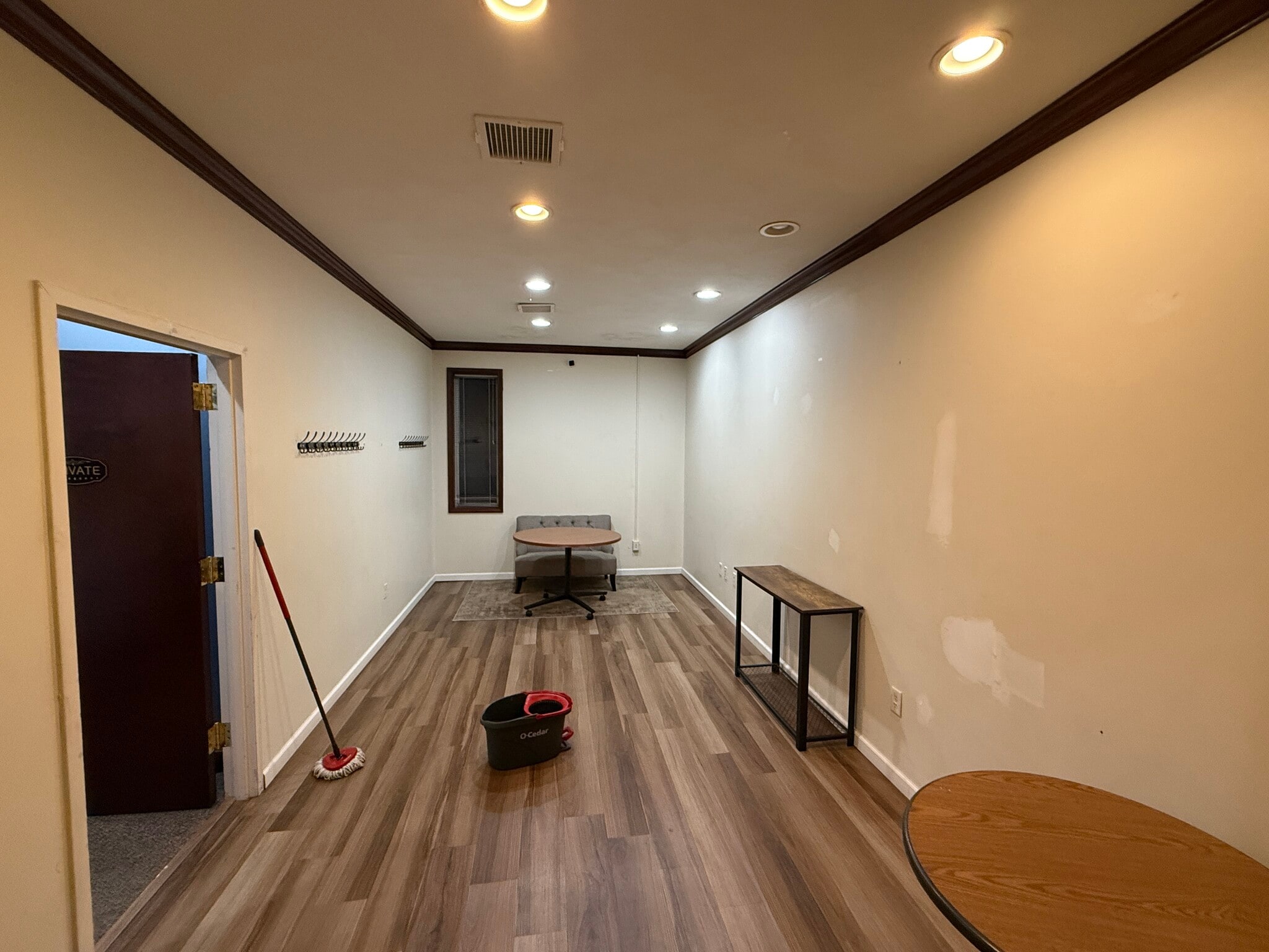 636 Old Liverpool Rd, Liverpool, NY à louer Photo de l’immeuble– Image 1 sur 11