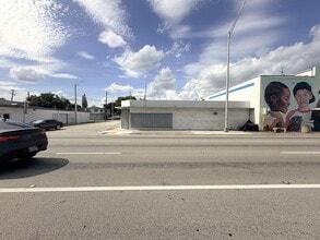 3045 W Broward Blvd, Fort Lauderdale, FL à louer Photo intérieure– Image 2 sur 12