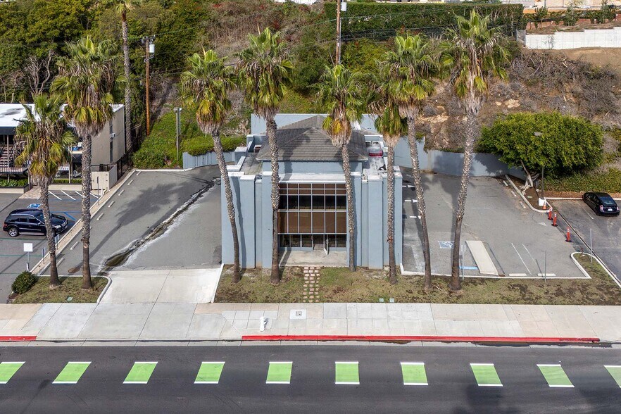 1520 W Coast Hwy, Newport Beach, CA à vendre - Photo de l’immeuble – Image 3 sur 11