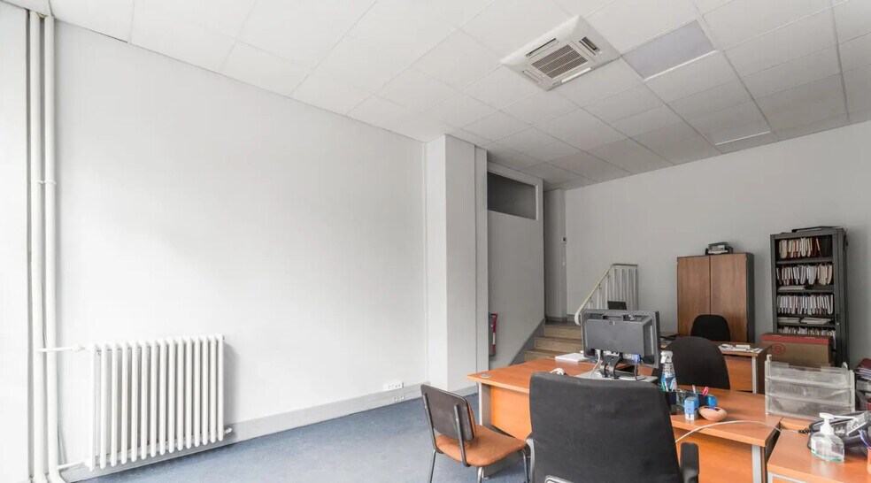 Local commercial dans Paris à louer - Photo de l’immeuble – Image 3 sur 6
