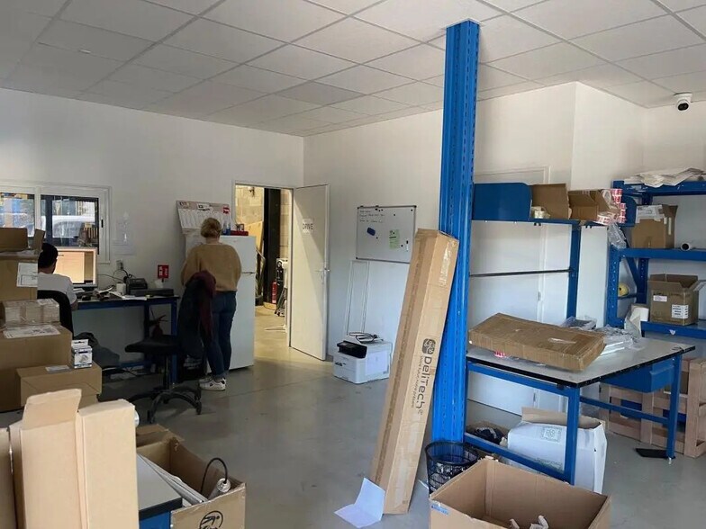 Local d’activités dans Vendargues à louer - Photo de l’immeuble – Image 1 sur 7
