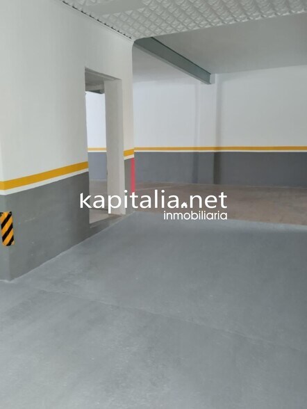 Local commercial dans Ontinyent, Valencia à vendre - Photo de l’immeuble – Image 3 sur 9