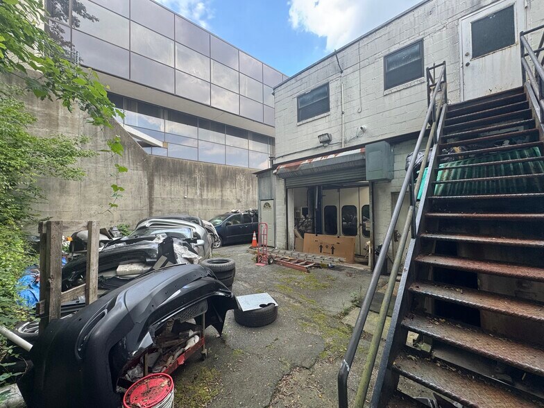 101 E Shore Rd, Manhasset, NY à louer - Photo de l’immeuble – Image 3 sur 12