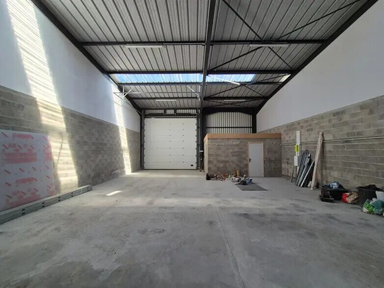 Industriel/Logistique dans Cléguer à vendre - Photo intérieure – Image 3 sur 3