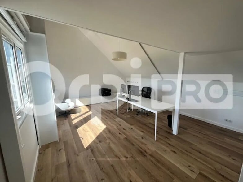 Bureau dans La Rochelle à louer - Photo de l’immeuble – Image 3 sur 5