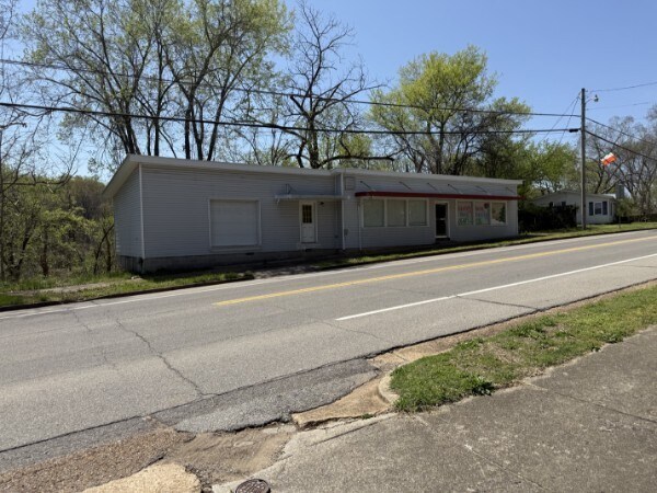 4870 E Main St, Erin, TN à vendre - Photo principale – Image 1 sur 12