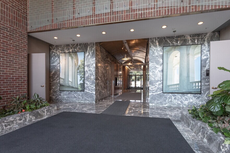 3050 Chain Bridge Rd, Fairfax, VA à louer - Hall d’entrée – Image 3 sur 9