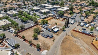 923 Goleta Way, Hanford CA - Terrain