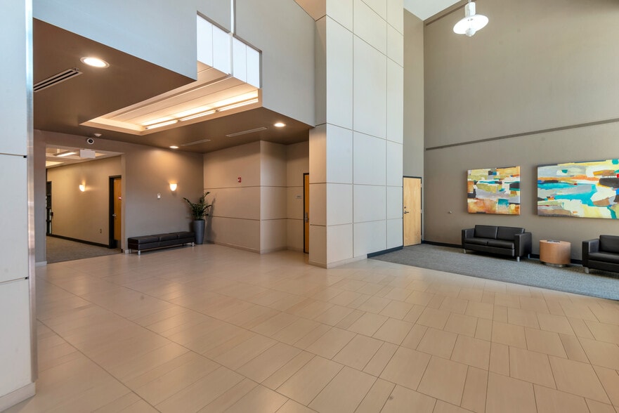 10210 N 92nd St, Scottsdale, AZ à louer - Photo intérieure – Image 3 sur 7