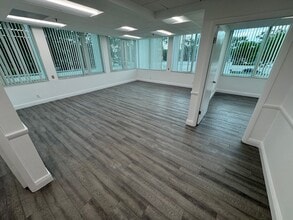 4360 Northlake Blvd, Palm Beach Gardens, FL à louer Photo de l’immeuble– Image 2 sur 9