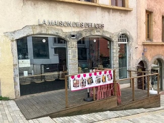 Plus de détails pour Local commercial à vendre