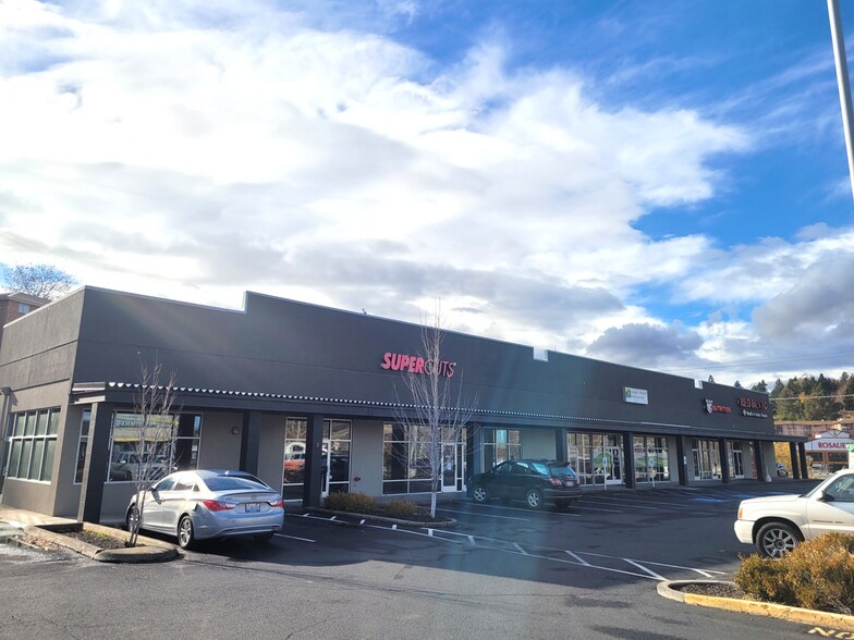 415 NE Stadium Way, Pullman, WA à louer - Photo de l’immeuble – Image 2 sur 3