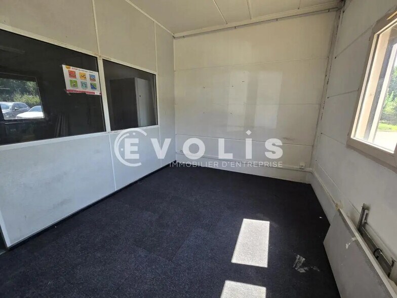 Local d’activités dans Massy à louer - Photo intérieure – Image 3 sur 9