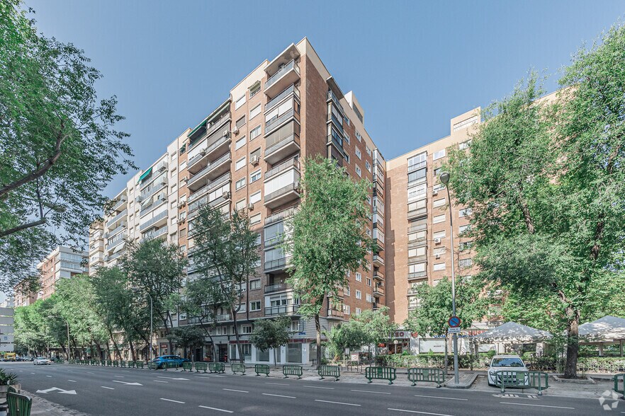 Calle del Poeta Joan Maragall, 15, Madrid, Madrid à louer - Photo principale – Image 1 sur 2