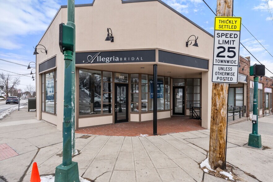 285-285 Belmont St, Belmont, MA à louer - Photo de l’immeuble – Image 3 sur 31