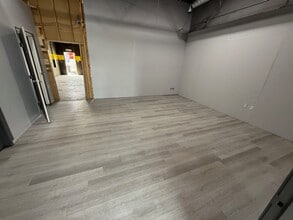 1247 36th Ave NE, Calgary, AB à louer Photo intérieure– Image 1 sur 15