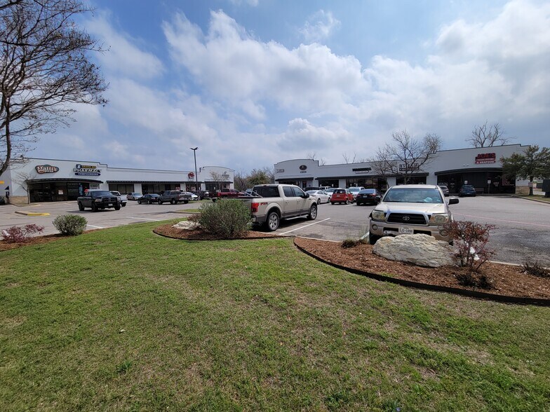 1615 Grand Avenue Pky, Pflugerville, TX à louer - Photo de l’immeuble – Image 2 sur 9