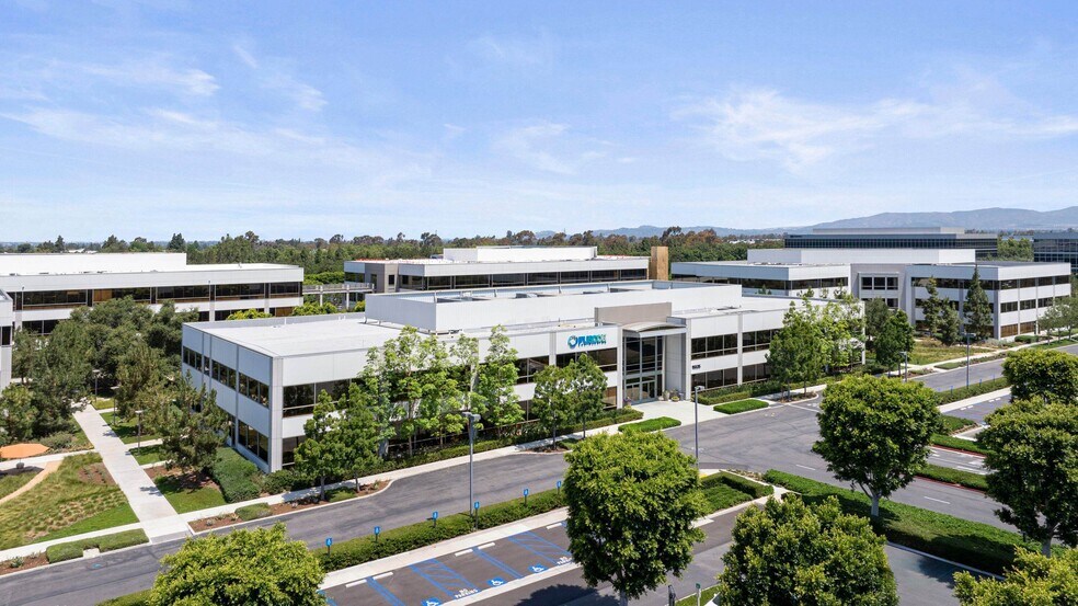 15545 Sand Canyon Ave, Irvine, CA à louer - Photo de l’immeuble – Image 2 sur 13
