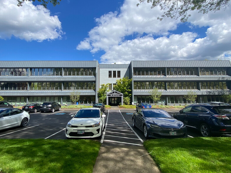 4800 SW Griffith Dr, Beaverton, OR à louer - Photo de l’immeuble – Image 3 sur 5
