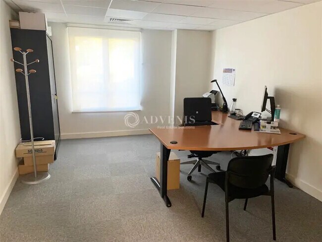 Plus de détails pour Bureau à louer
