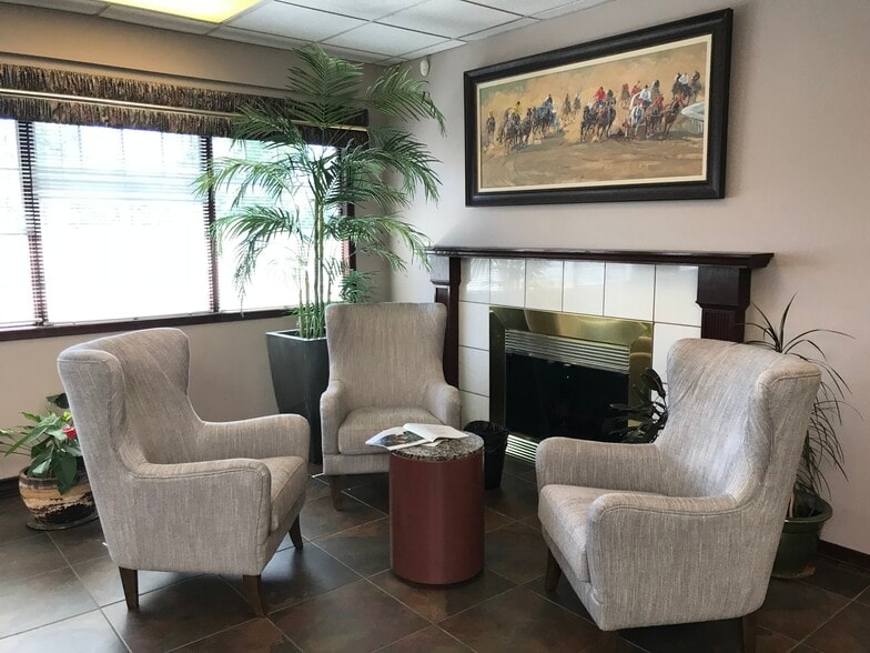 1966-1990 Kensington Rd NW, Calgary, AB à louer - Photo intérieure – Image 3 sur 10