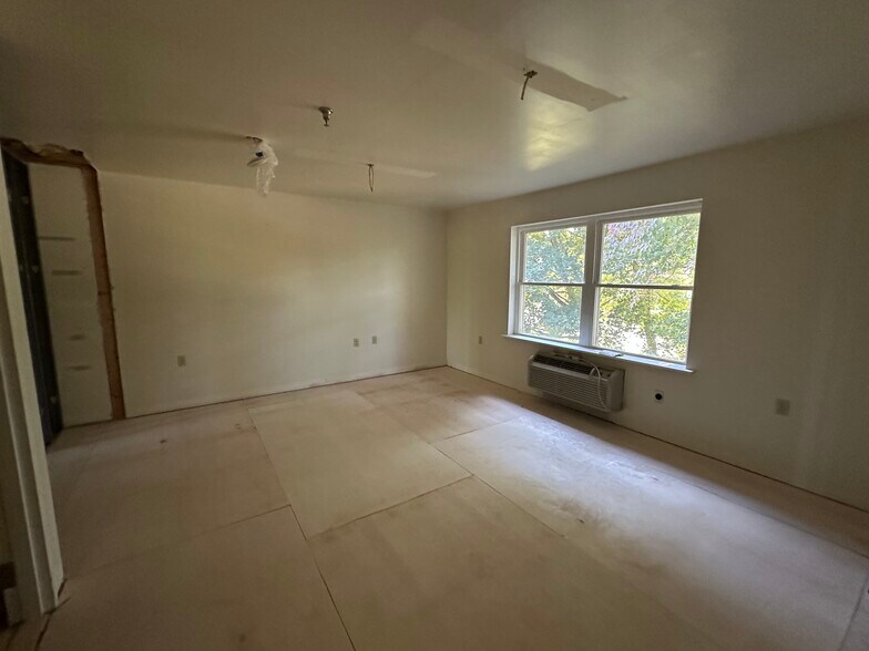 659 Broad St, Emmaus, PA à vendre - Photo de l’immeuble – Image 3 sur 14