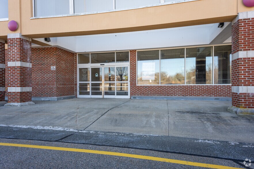 128 Boston Post Rd, Waterford, CT à louer - Photo de l’immeuble – Image 3 sur 5