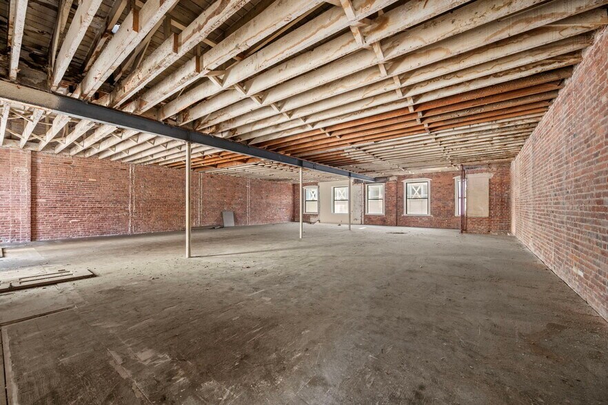 650 Sacramento St, San Francisco, CA à vendre - Photo de l’immeuble – Image 3 sur 9