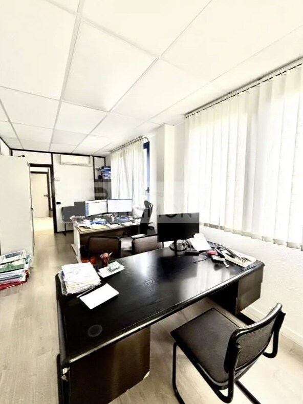 Plus de détails pour Bureau à vendre