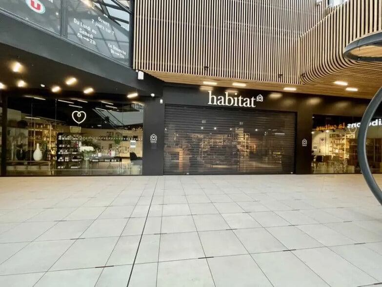 Local commercial dans Rouen à louer - Hall d’entrée – Image 3 sur 5