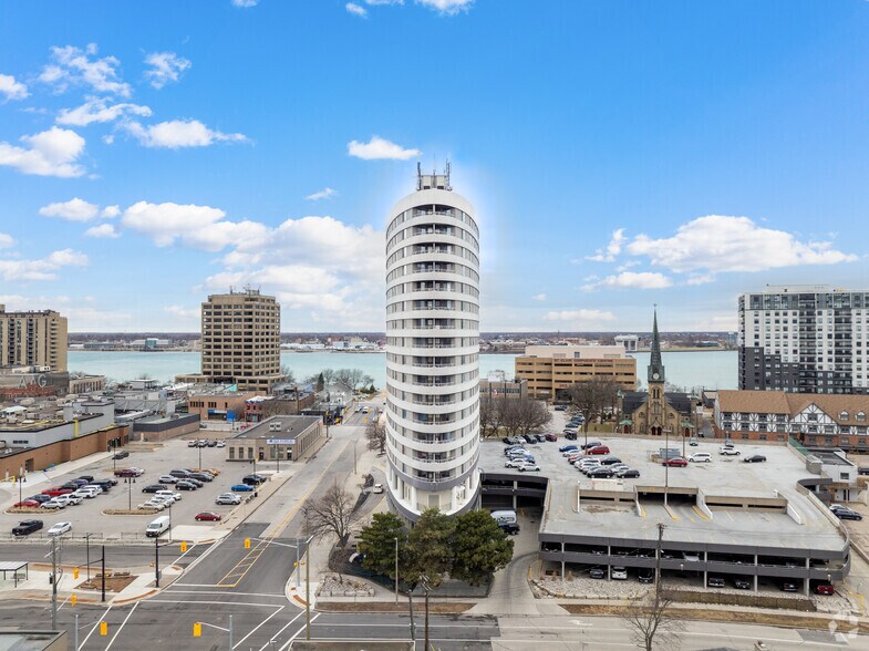 160 George St, Sarnia, ON à louer - Photo de l’immeuble – Image 2 sur 21
