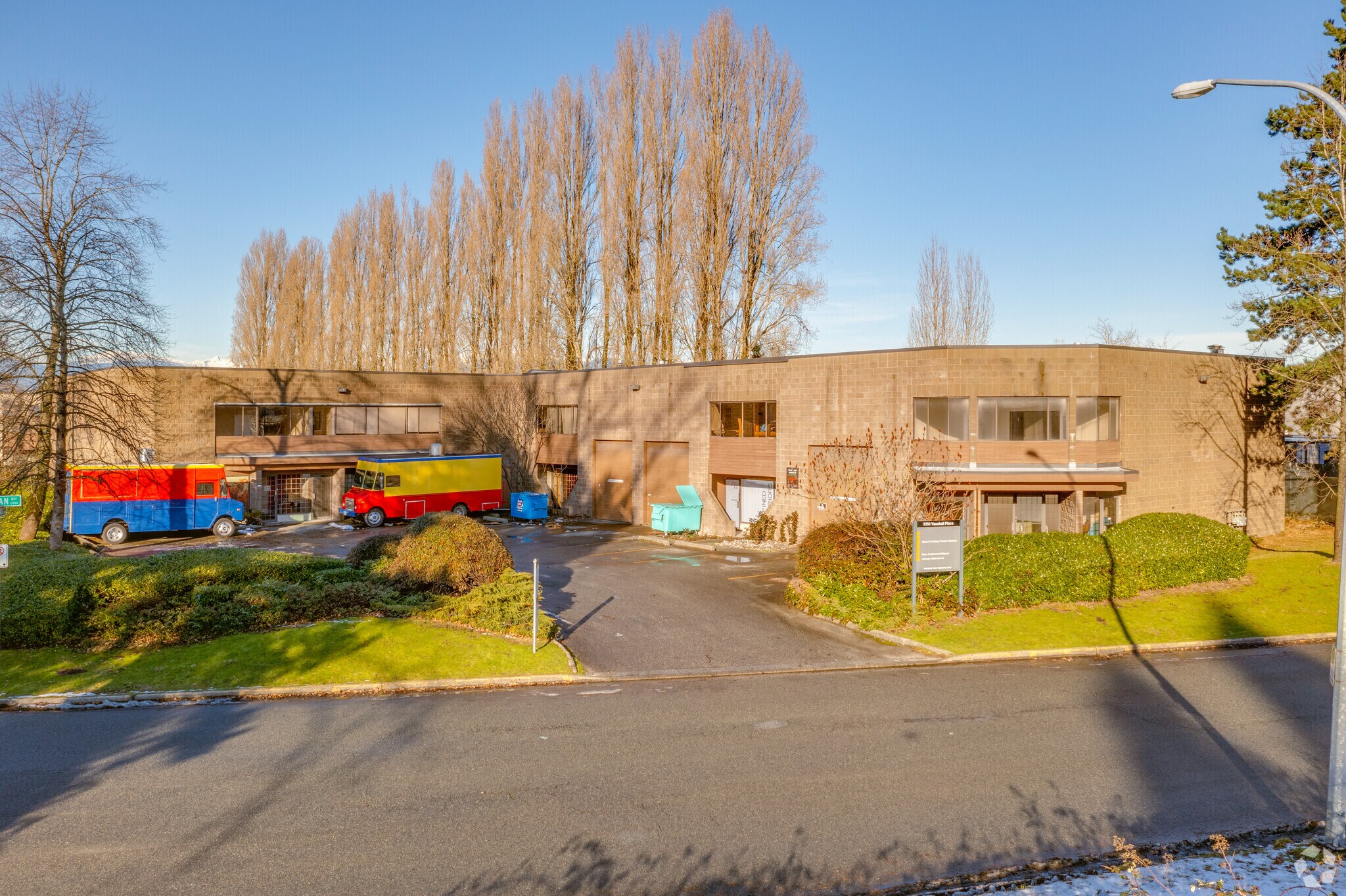 2551 Vauxhall Pl, Richmond, BC à louer Photo principale– Image 1 sur 6