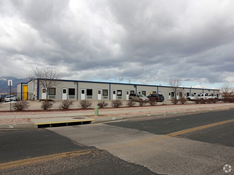 3110-3150 Boychuk Ave, Colorado Springs, CO à louer - Photo de l’immeuble – Image 3 sur 9