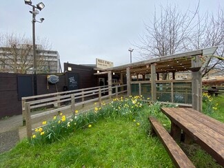 Plus de détails pour Mile End Playground, Locksley St, Londres - Local commercial à louer