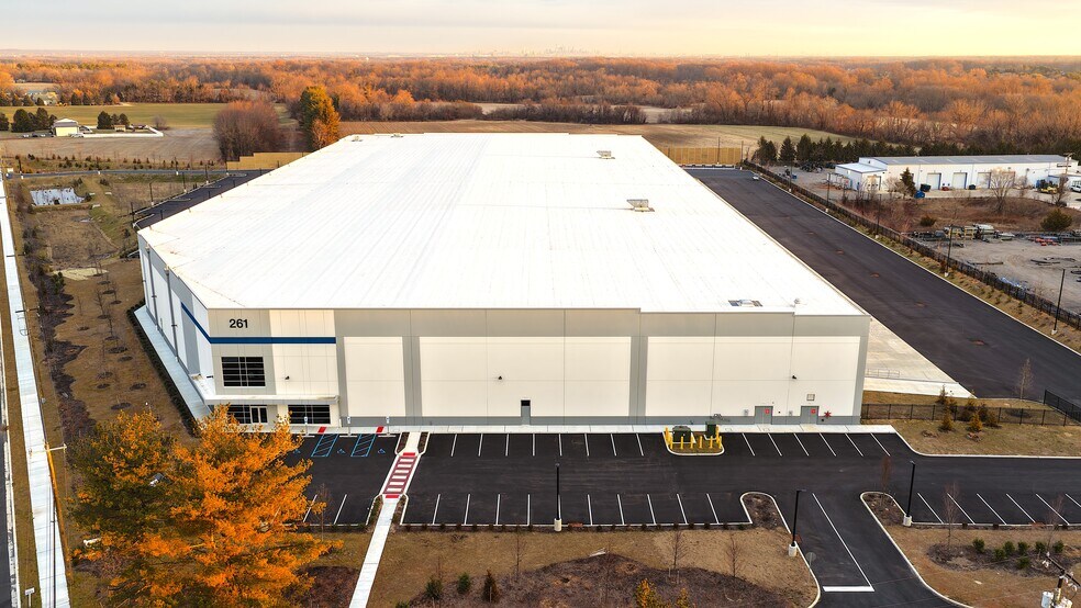 261 Paulsboro Rd, Swedesboro, NJ à louer - Photo de l’immeuble – Image 2 sur 5